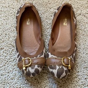 Girls sperry dress shoes animal print size 5.5